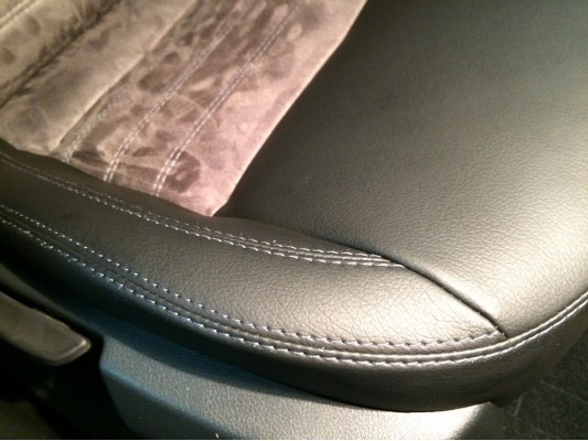 У вас другая модель авто? Каркасные авточехлы пошить сможем!