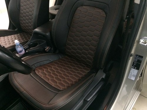 Процесс установки каркасных авточехлов Dress4car