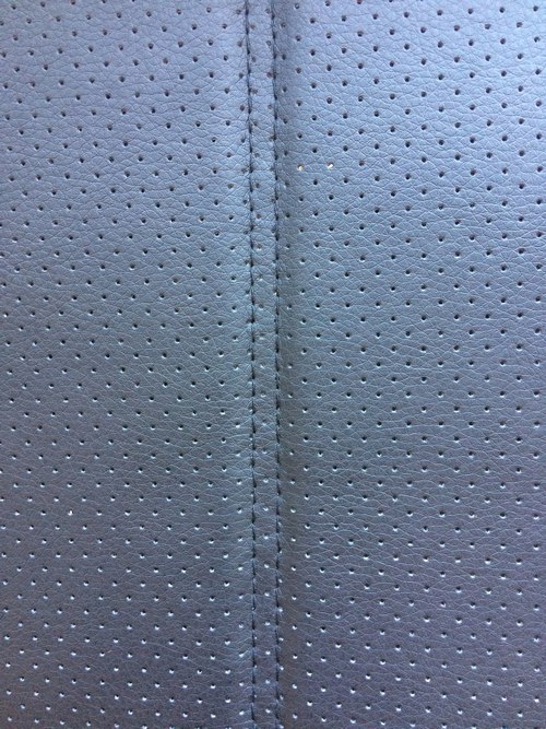 Варианты прострочек и цветов нитей авточехлов Dress4car Варианты прострочек и цветов нитей авточехлов Dress4car